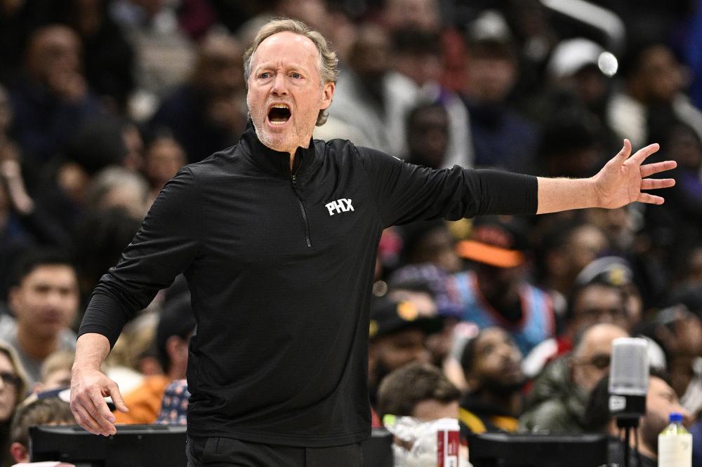 詹姆斯亲自 詹姆斯亲自